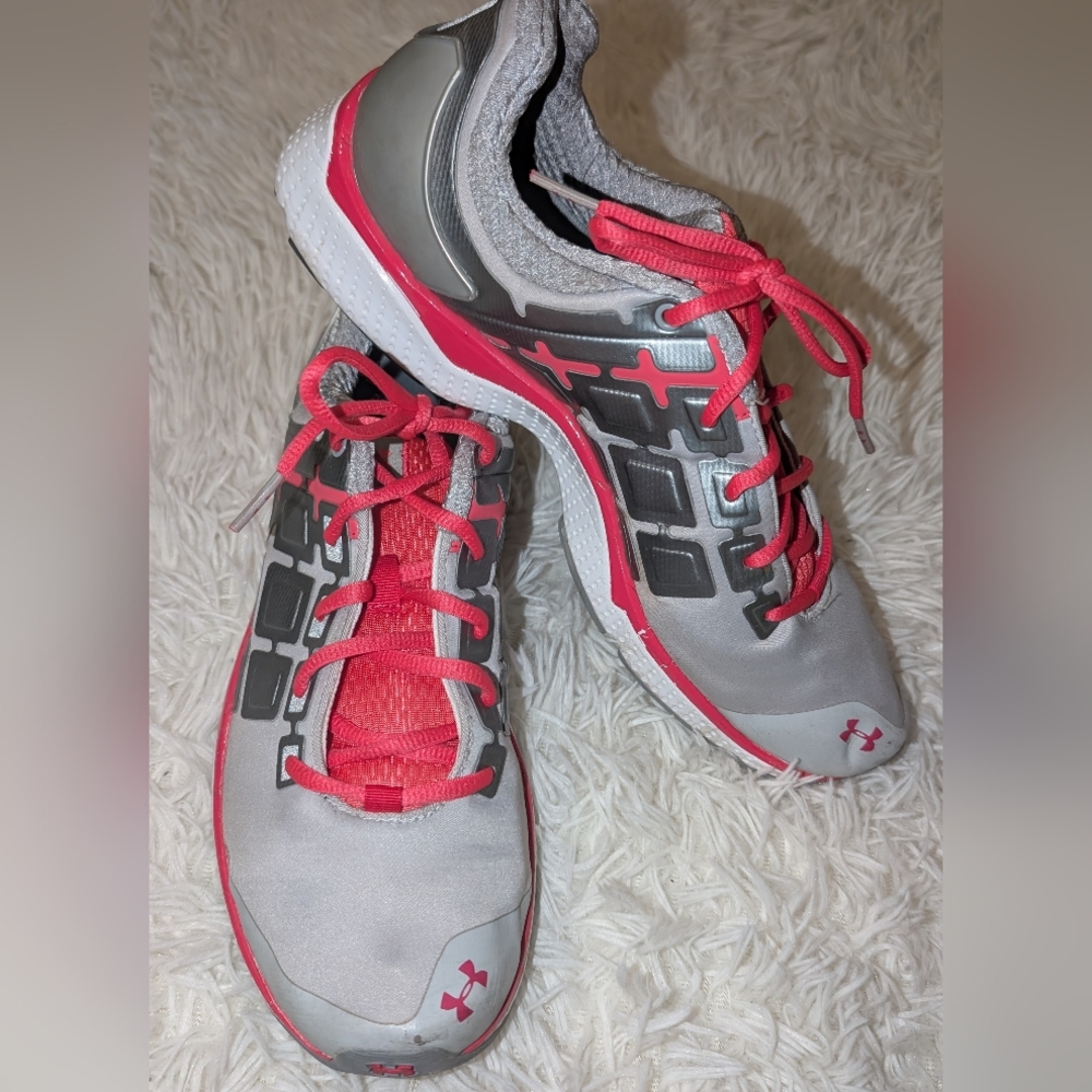 Under Armour Micro G Split II, ladies sneakers, size 11